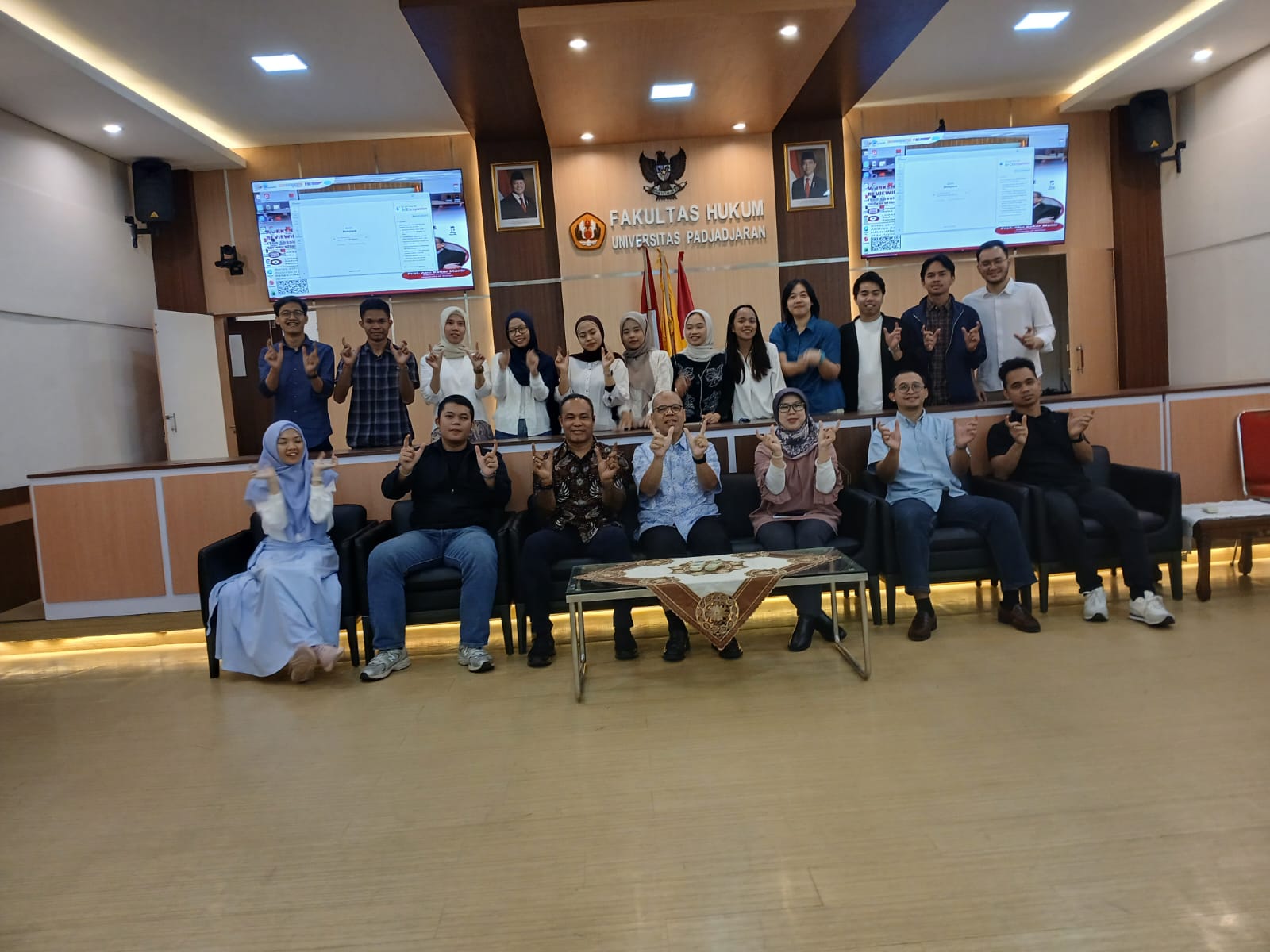 Workshop on research methods ; Reviewing abstract draft f...